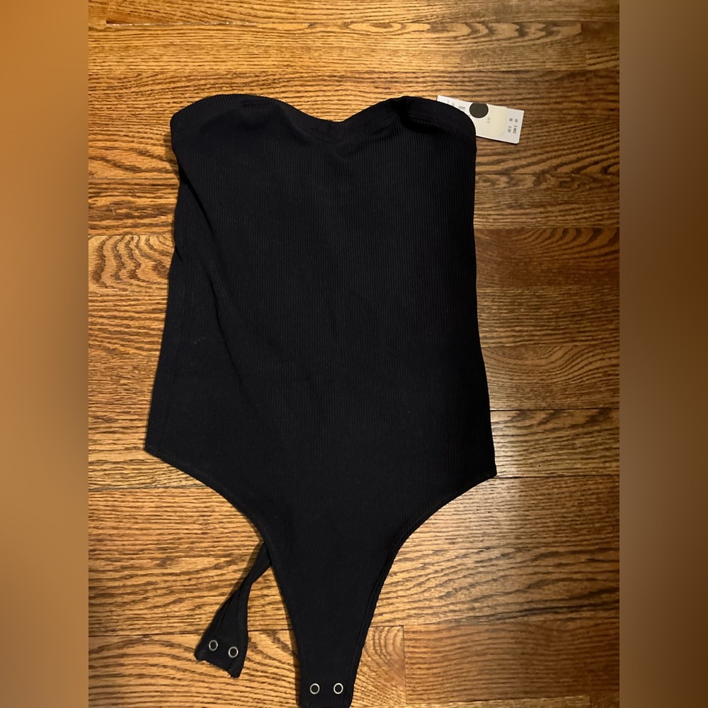 Abercrombie and Fitch Ribbed Sweetheart Neck Bodysuit